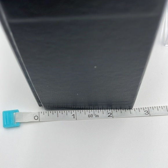 Chanel gift box with ribbon and sticker - authentic - Picture 7 of 7